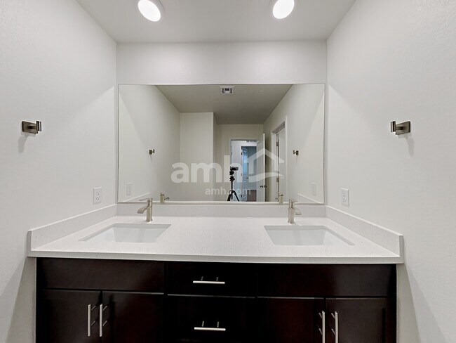 Building Photo - 5619 Lighting Hope Court