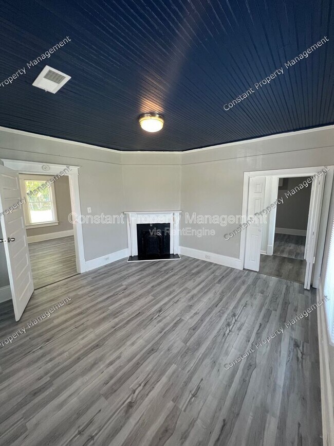 Building Photo - 495 Pittman St