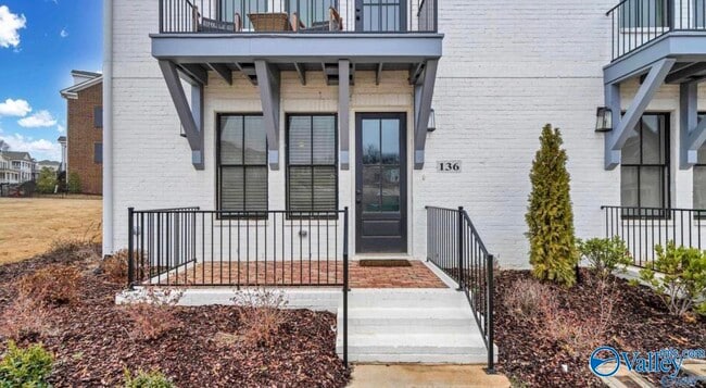 Building Photo - 136 Iberville St