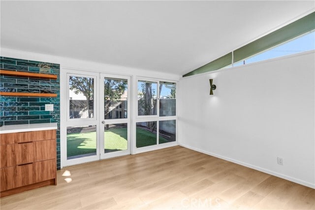 Building Photo - 1891 Wright St