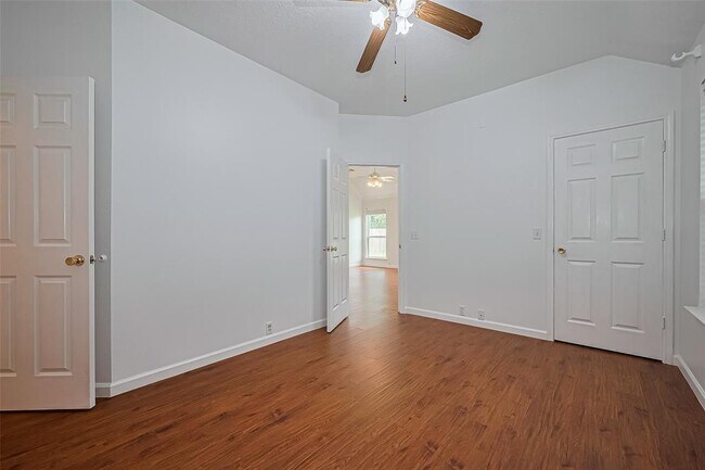 Building Photo - 11042 Sentry Ct