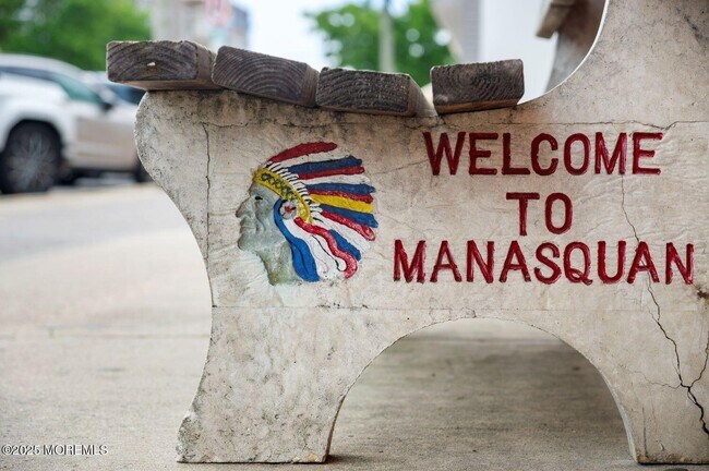 Building Photo - W162 Main St