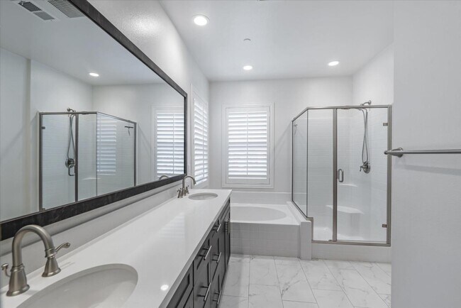 Building Photo - 1067 Sea Glass Wy