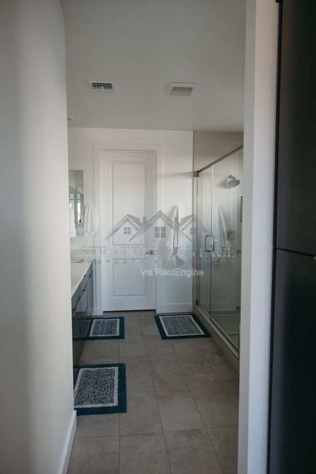 Building Photo - 10262 E Utah Ave