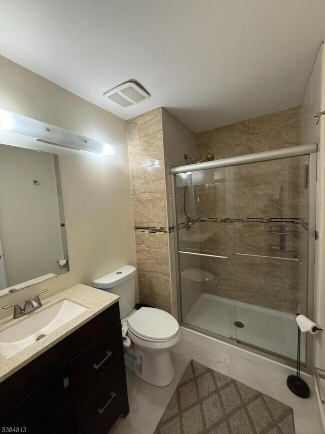 Building Photo - 1902 Bayley Ct