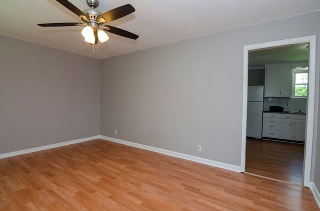 Building Photo - 7109 Hall Ln