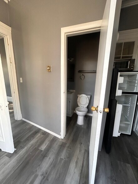 Building Photo - 1530 Pennington Rd