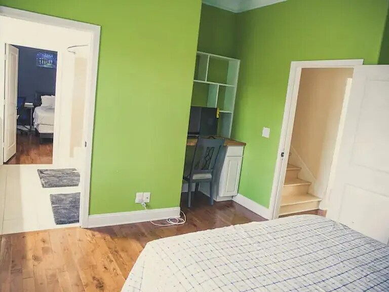 Building Photo - 1932 Lake Lucerne Dr SW