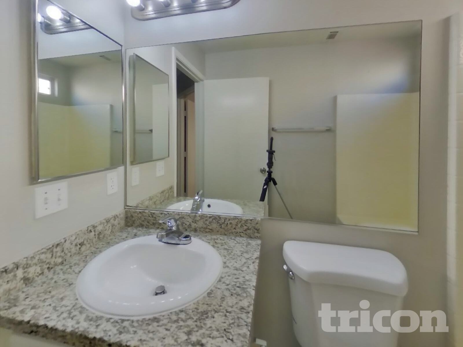 Building Photo - 6232 Diazo St