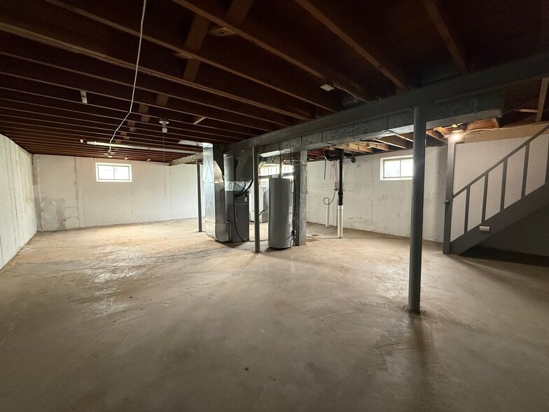 Building Photo - 7727 Paddington Dr