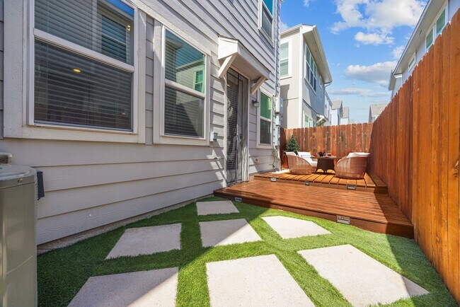 Building Photo - 3108 Planters Peak Dr