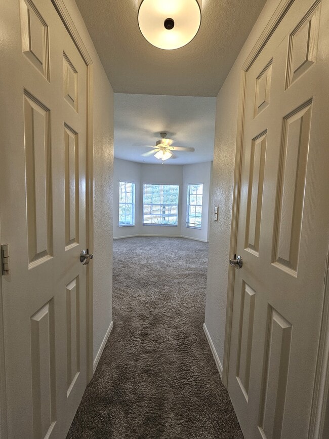 Building Photo - 6025 Chardonnay Ln