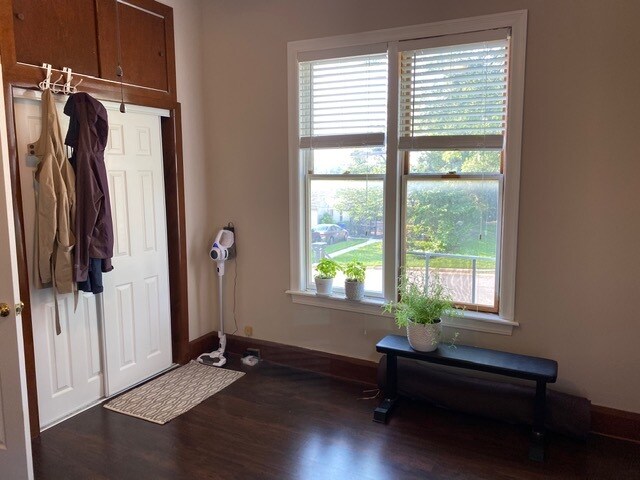 2nd bedroom - 6651 Mitchell Ave