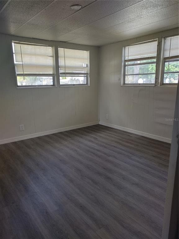 Building Photo - 2031 Lullaby Dr