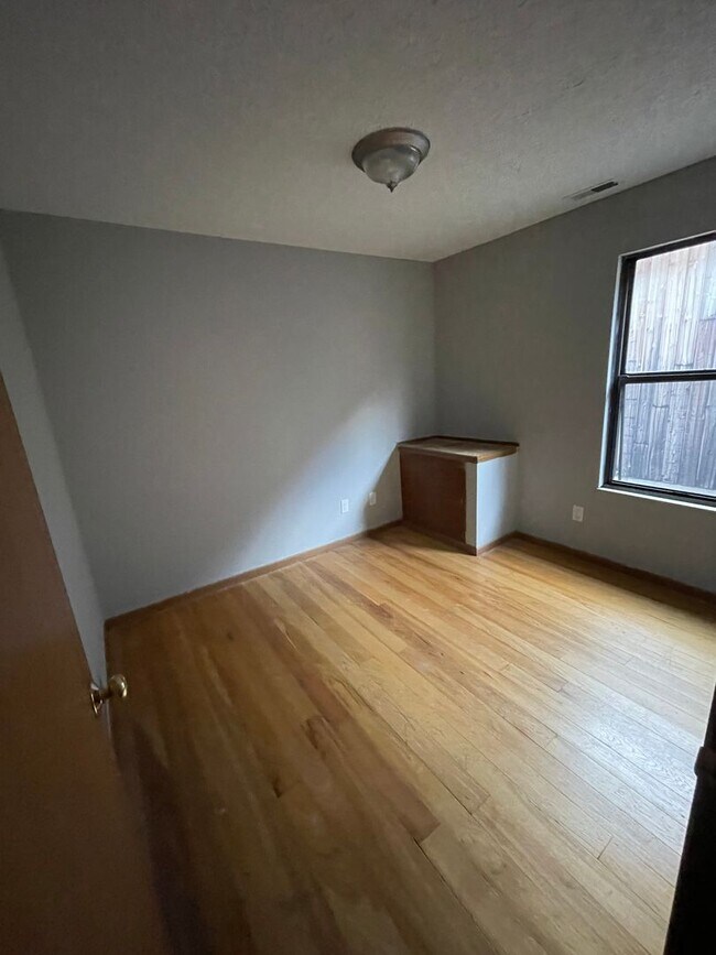 Building Photo - 72 Chittenden Ave