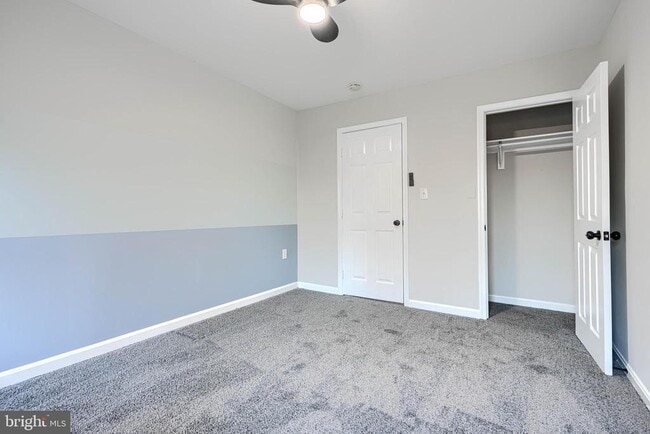 Building Photo - 1127 Sargeant St