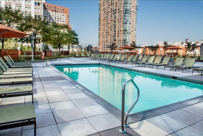 Building Photo - 427 Washington Blvd