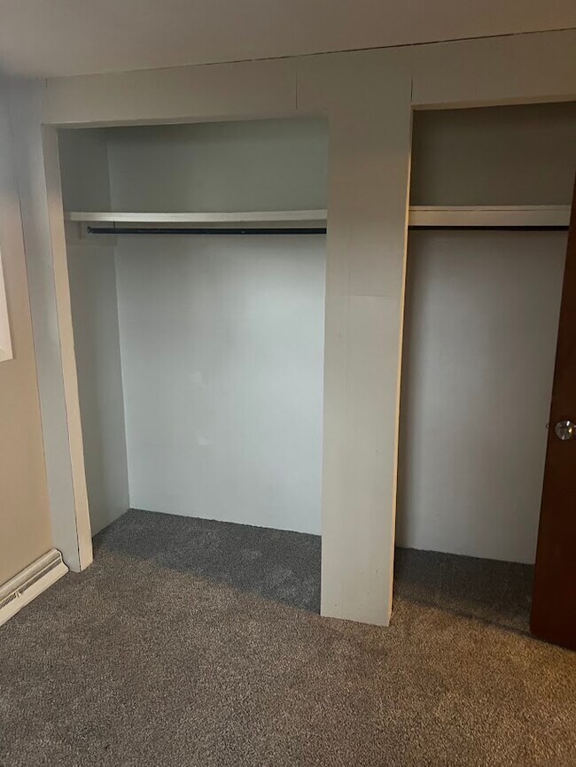 Building Photo - 1536 N Viking Dr