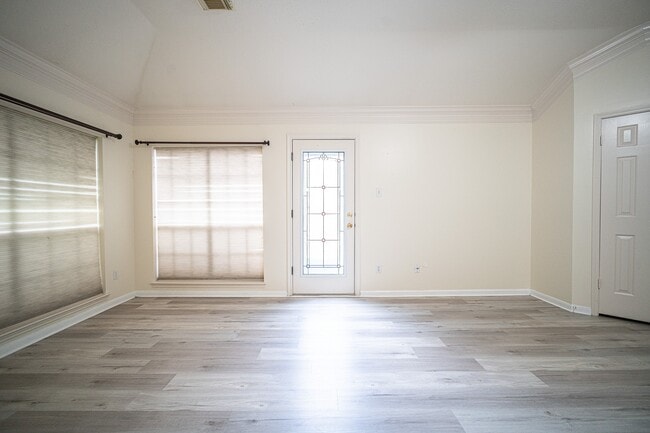 Building Photo - 4503 Oak Valley Dr