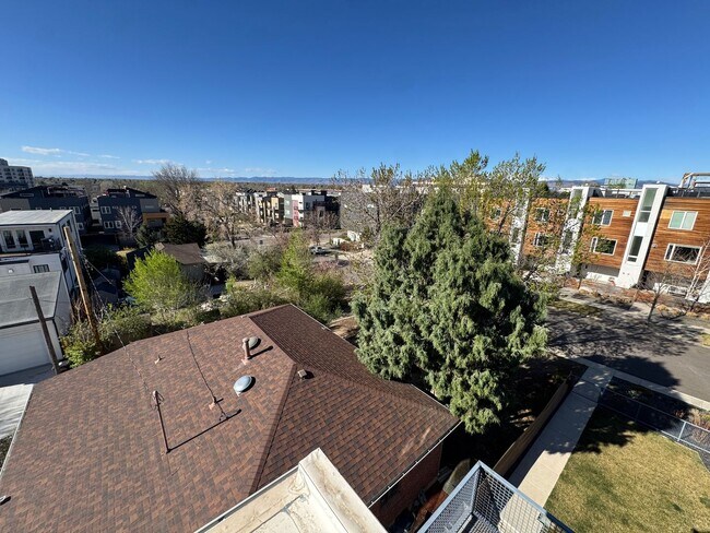 Building Photo - Perfect Sloan Lake Home with all the features and great views