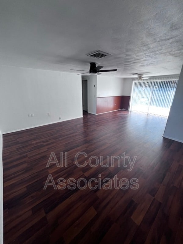 Building Photo - 5316 Seahorse Dr