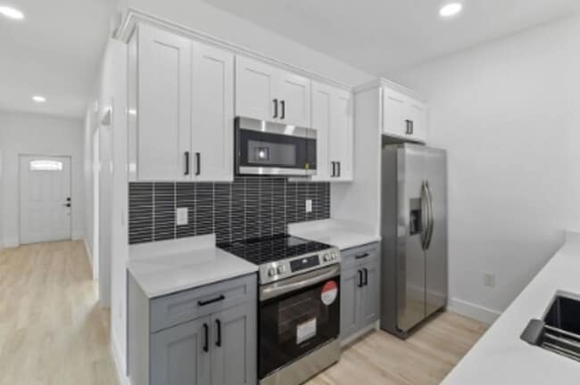 Building Photo - 8249 Dimstead St