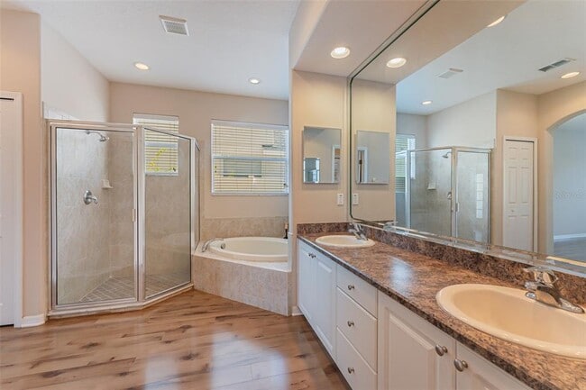 Building Photo - 13815 Artesa Bell Dr