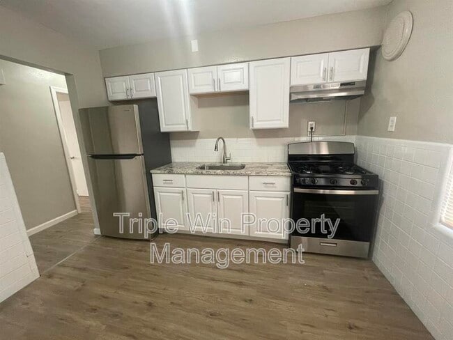 Building Photo - 6918 Etzel Ave