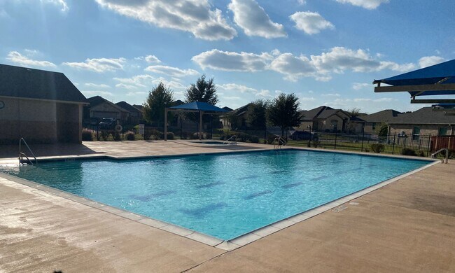 Building Photo - 719 Dunford Dr