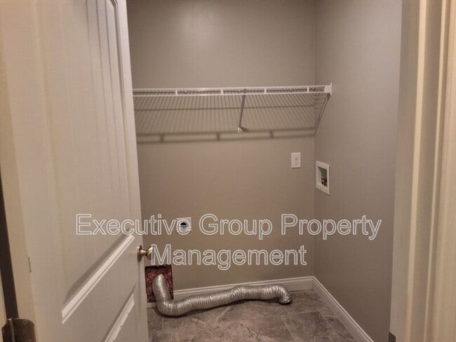 Building Photo - 113 Alcott Ct