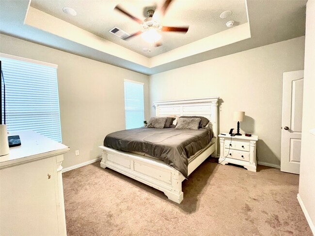 Building Photo - 8319 Divot Trce