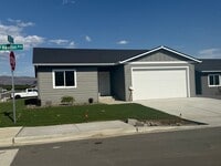 Building Photo - New Construction 3 bed, 2 bath!