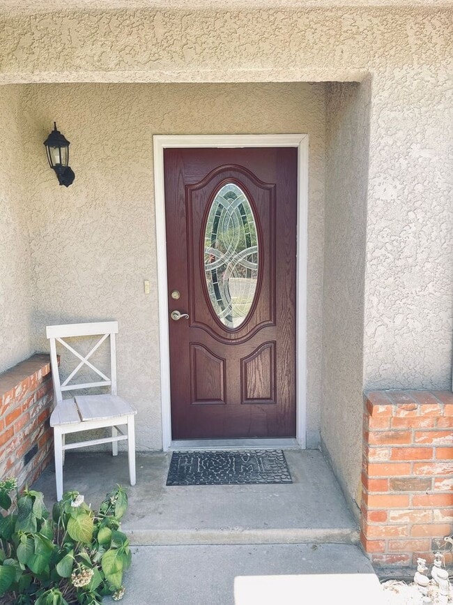 Building Photo - $250 off First Months' Rent!!