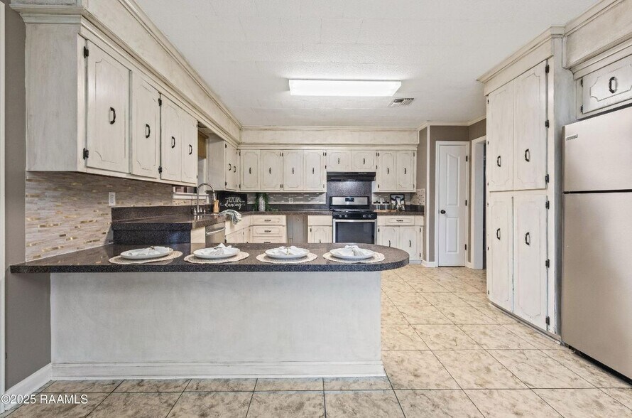 Building Photo - 7700 Lee Station Rd