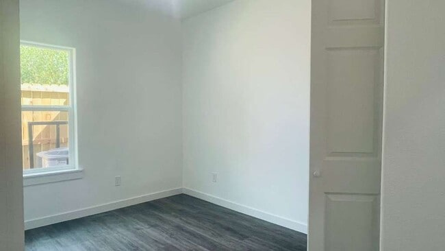 Building Photo - ? Brand-New Unit – 3 Bedrooms, 2.5 Bathrooms ?