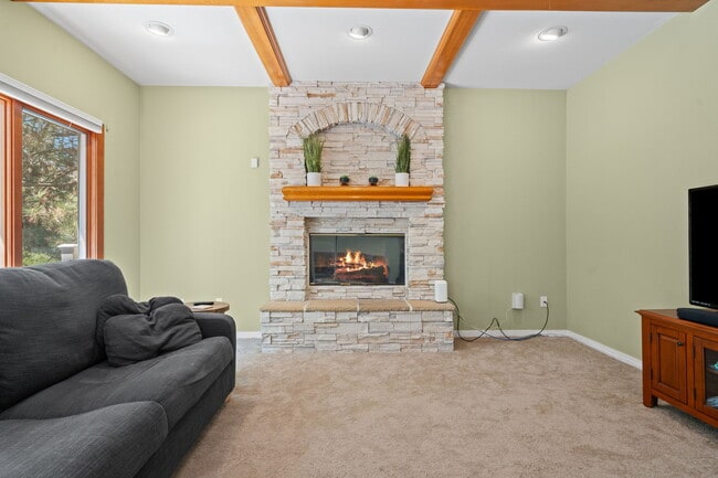 Building Photo - 254 Hunters Trail