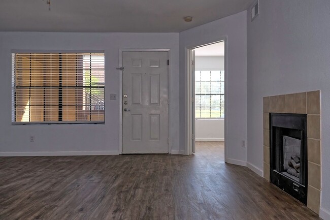 Building Photo - Nice 2 bedroom 1 bath condo at Lakewood Park in Altamonte Springs