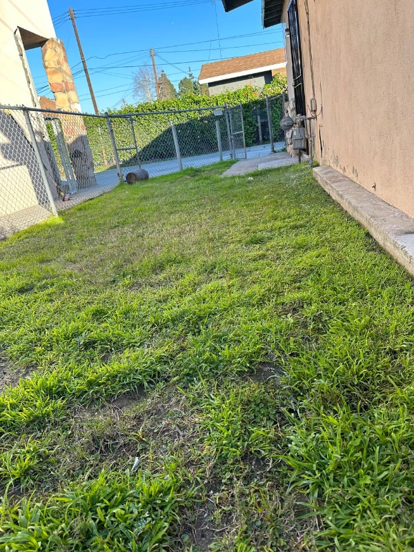 Building Photo - 5154 Santa Ana St