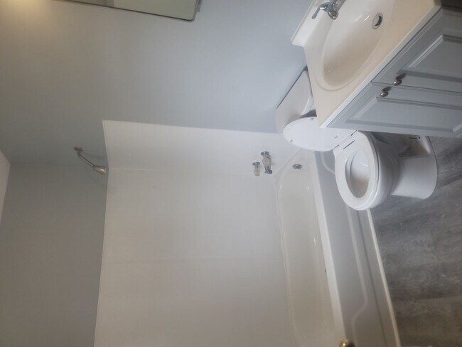 Building Photo - *3 North Main Street