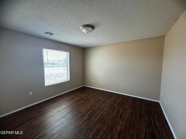 Building Photo - 9811 Socorro Rd