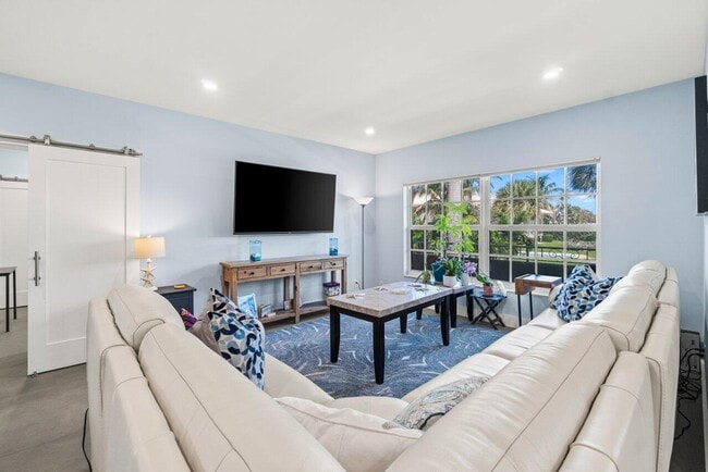 Building Photo - 1299 S Ocean Blvd
