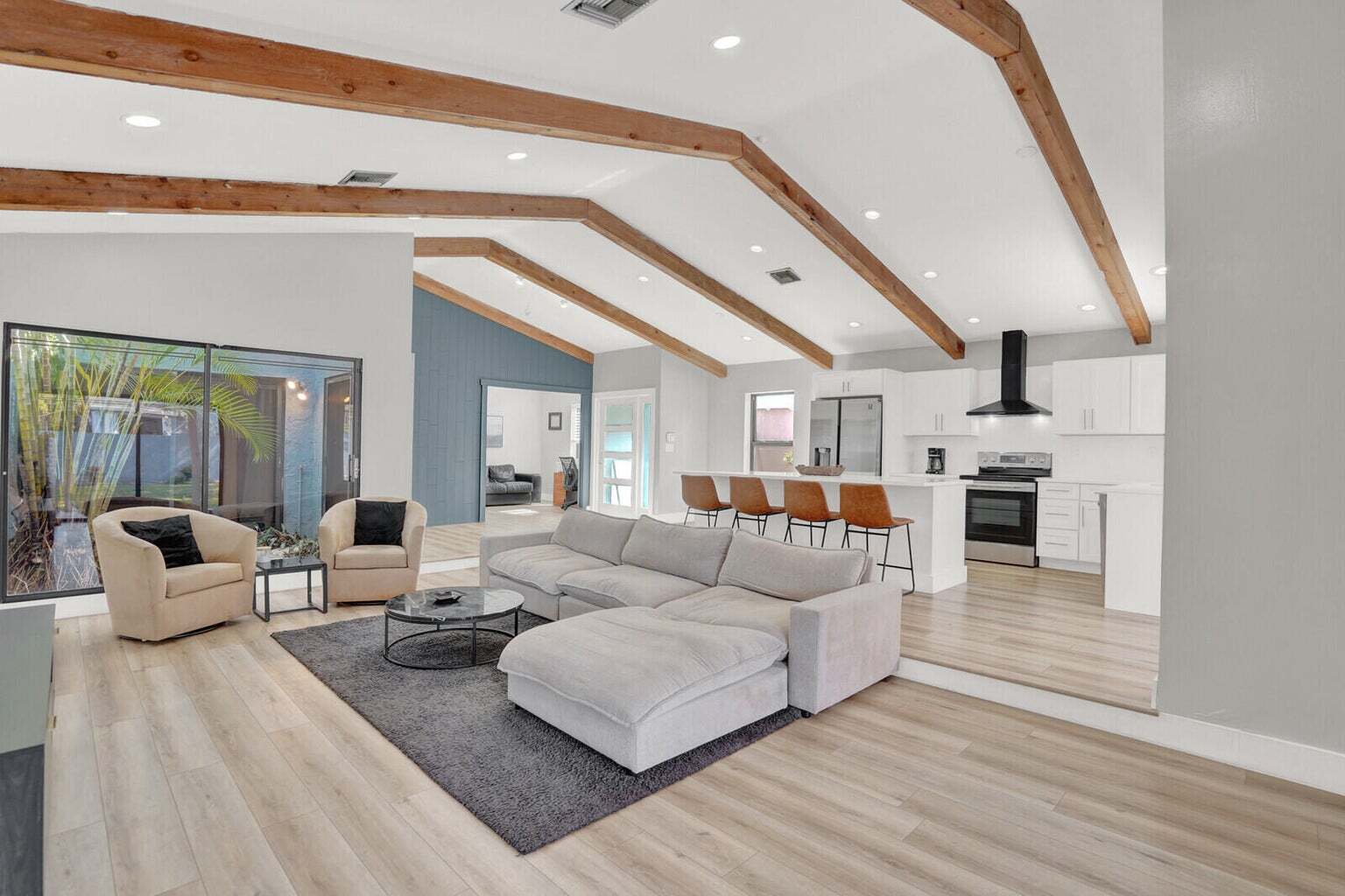 Building Photo - 940 Rainberry Lake Dr