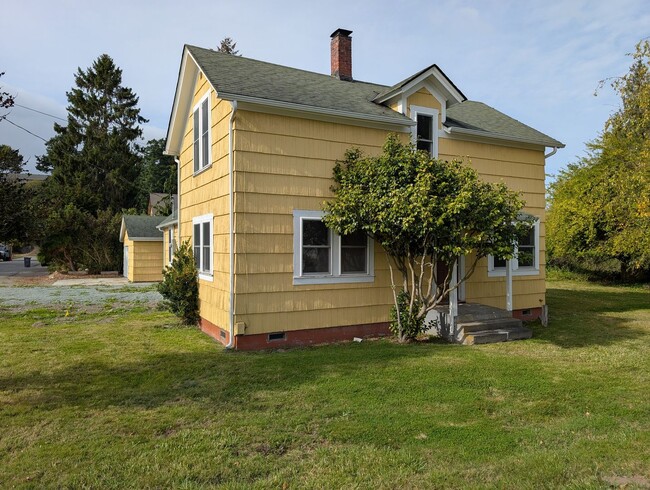 Primary Photo - 516 Maple Ave