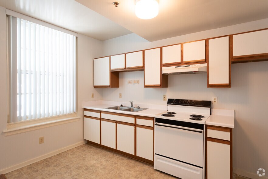 Serenity Manor at Hollins Mill Senior 701 Hollins St Lynchburg VA