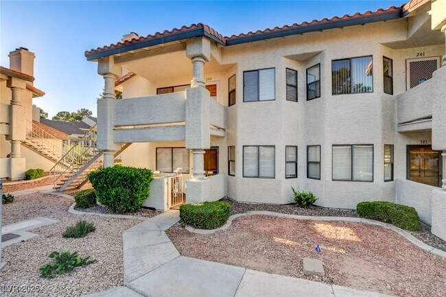 Building Photo - 2713 Otter Creek Ct