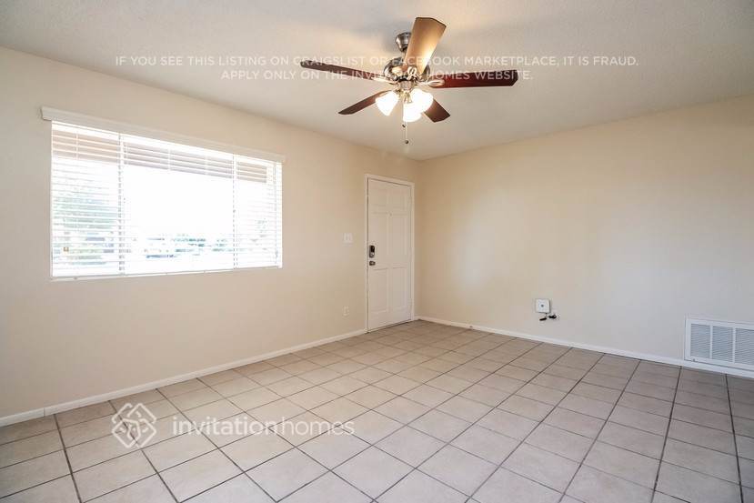 Building Photo - 208 W McLellan Rd