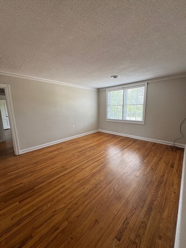 Building Photo - Oleander Court