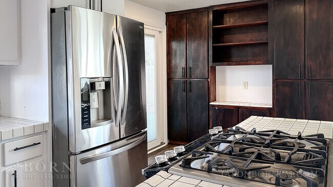 Building Photo - 2036 Brentwood St