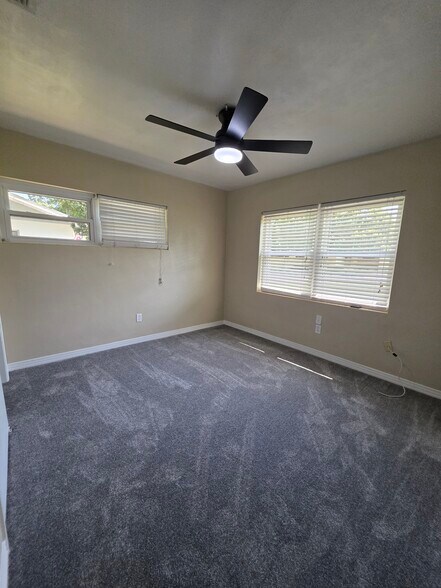 Building Photo - 1641 Meadowbrook Ave