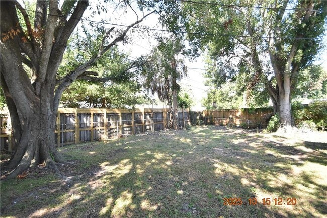 Building Photo - 9496 84th St